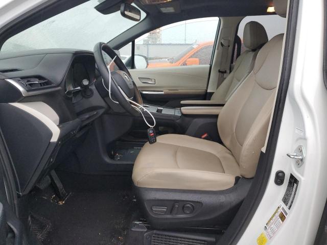 Photo 6 VIN: 5TDYRKEC3MS033715 - TOYOTA SIENNA XLE 