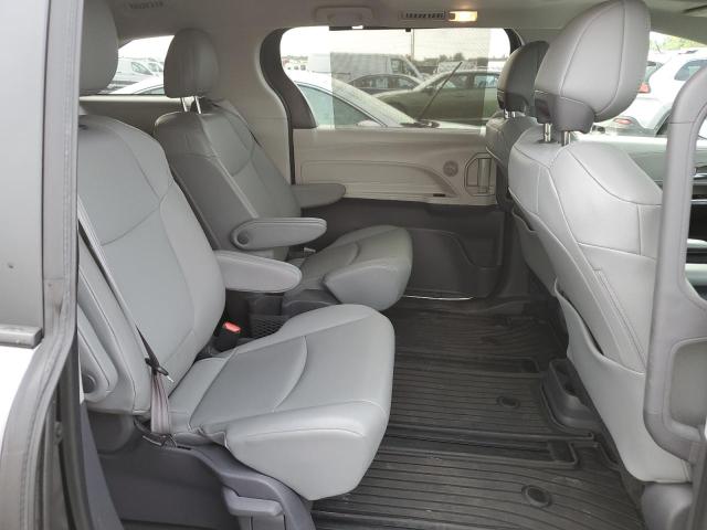 Photo 10 VIN: 5TDYRKEC3MS063586 - TOYOTA SIENNA XLE 