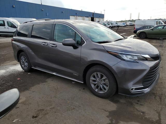 Photo 3 VIN: 5TDYRKEC3MS063586 - TOYOTA SIENNA XLE 