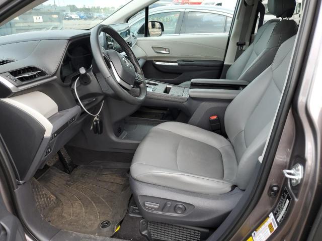 Photo 6 VIN: 5TDYRKEC3MS063586 - TOYOTA SIENNA XLE 