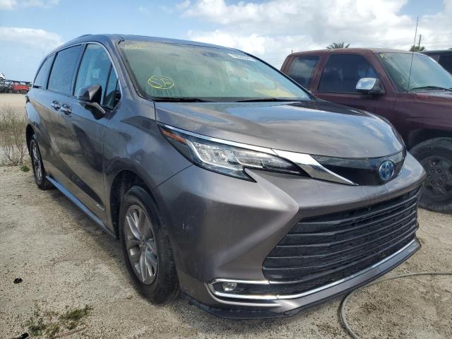 Photo 3 VIN: 5TDYRKEC3MS066343 - TOYOTA SIENNA XLE 