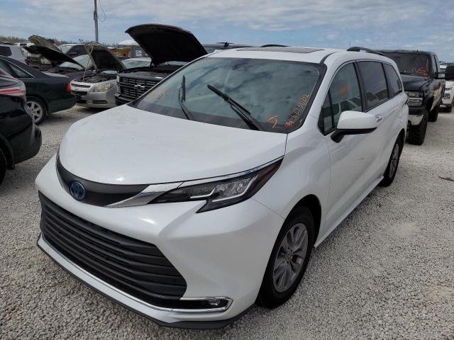 Photo 1 VIN: 5TDYRKEC3NS080180 - TOYOTA SIENNA XLE 