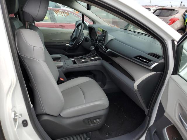 Photo 4 VIN: 5TDYRKEC3NS080180 - TOYOTA SIENNA XLE 