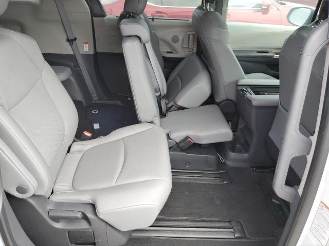 Photo 5 VIN: 5TDYRKEC3NS080180 - TOYOTA SIENNA XLE 