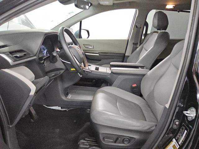 Photo 6 VIN: 5TDYRKEC3NS094113 - TOYOTA SIENNA XLE 