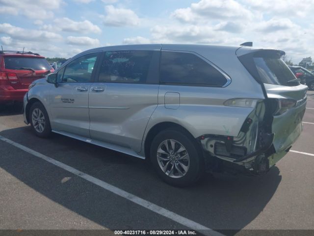 Photo 2 VIN: 5TDYRKEC3PS137352 - TOYOTA SIENNA 