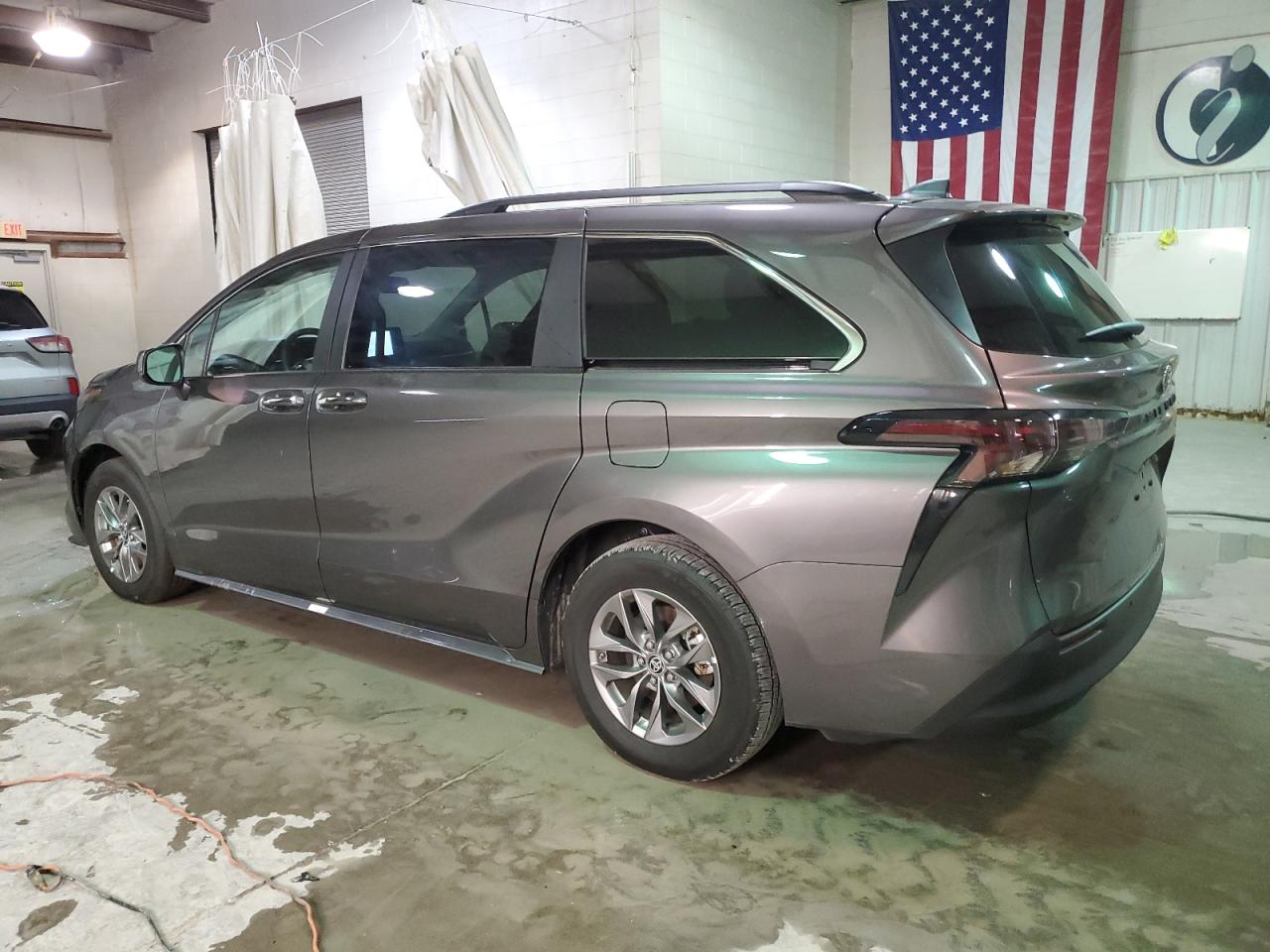 Photo 1 VIN: 5TDYRKEC3PS161070 - TOYOTA SIENNA 