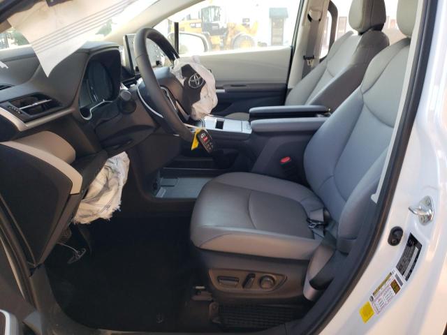 Photo 6 VIN: 5TDYRKEC3RS216300 - TOYOTA SIENNA XLE 