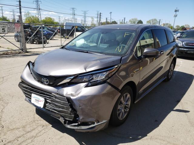 Photo 1 VIN: 5TDYRKEC4MS008788 - TOYOTA SIENNA XLE 