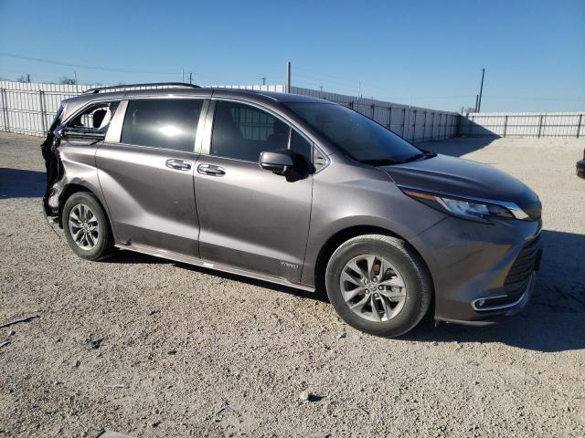 Photo 3 VIN: 5TDYRKEC4MS040317 - TOYOTA SIENNA XLE 