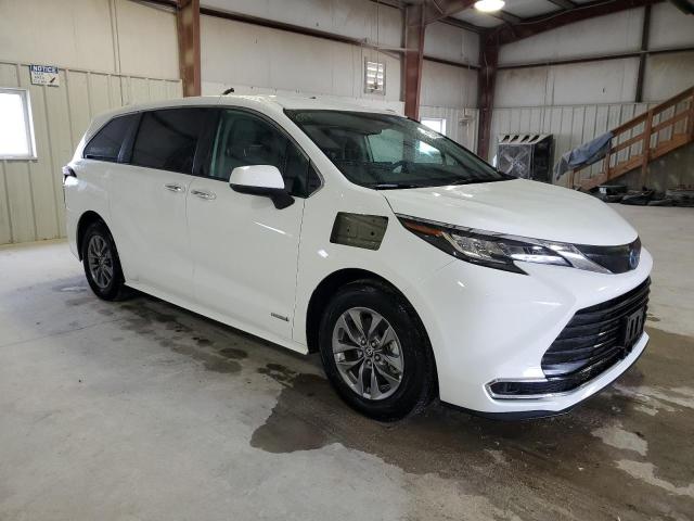 Photo 3 VIN: 5TDYRKEC4MS052998 - TOYOTA SIENNA XLE 