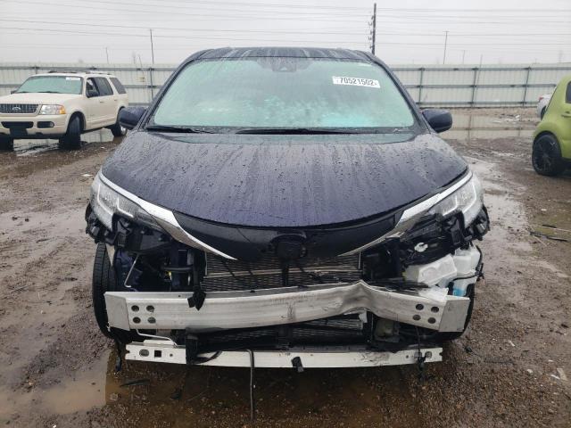 Photo 4 VIN: 5TDYRKEC4MS067596 - TOYOTA SIENNA XLE 