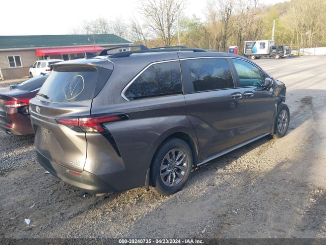 Photo 3 VIN: 5TDYRKEC4NS111288 - TOYOTA SIENNA 