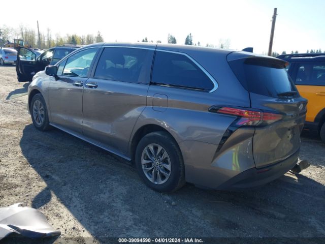 Photo 2 VIN: 5TDYRKEC4NS118449 - TOYOTA SIENNA 