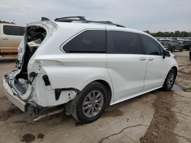 Photo 2 VIN: 5TDYRKEC4PS145539 - TOYOTA SIENNA XLE 