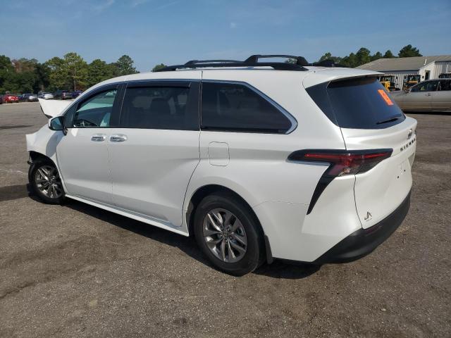 Photo 1 VIN: 5TDYRKEC4RS203572 - TOYOTA SIENNA XLE 