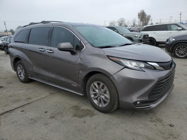 Photo 3 VIN: 5TDYRKEC5MS024126 - TOYOTA SIENNA XLE 