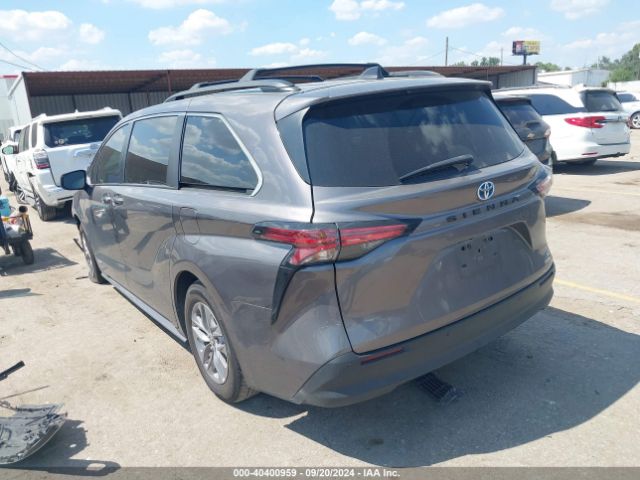 Photo 2 VIN: 5TDYRKEC5MS024126 - TOYOTA SIENNA 