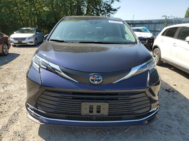 Photo 4 VIN: 5TDYRKEC5MS029469 - TOYOTA SIENNA XLE 