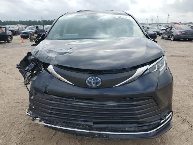 Photo 4 VIN: 5TDYRKEC5MS055618 - TOYOTA SIENNA XLE 