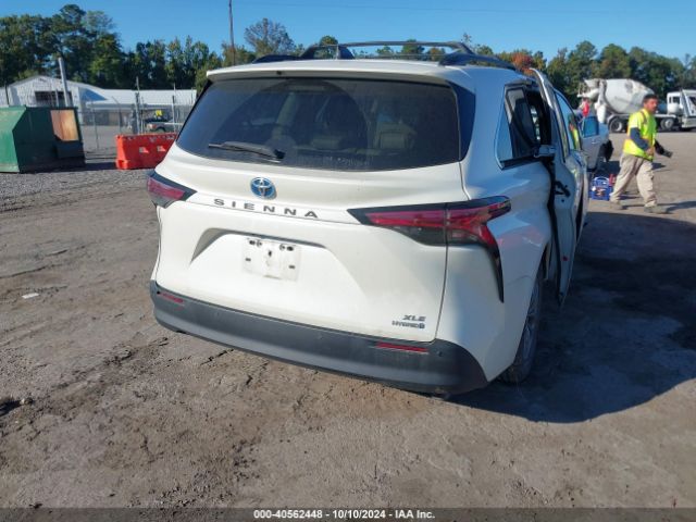 Photo 3 VIN: 5TDYRKEC5MS062763 - TOYOTA SIENNA 