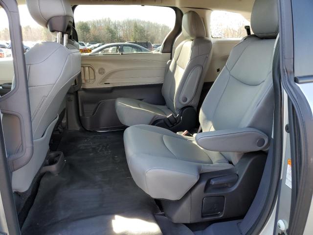 Photo 10 VIN: 5TDYRKEC5NS130237 - TOYOTA SIENNA XLE 