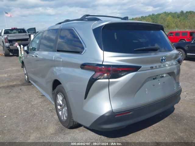 Photo 2 VIN: 5TDYRKEC5PS152127 - TOYOTA SIENNA 