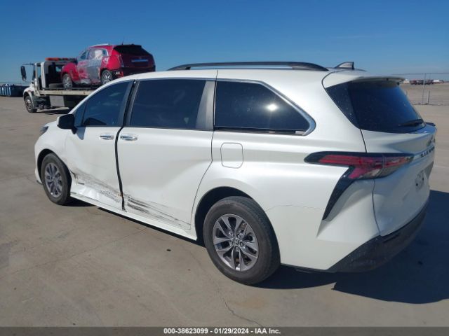 Photo 2 VIN: 5TDYRKEC6MS043087 - TOYOTA SIENNA 