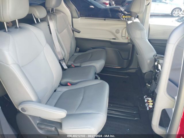 Photo 7 VIN: 5TDYRKEC6NS085325 - TOYOTA SIENNA XLE 