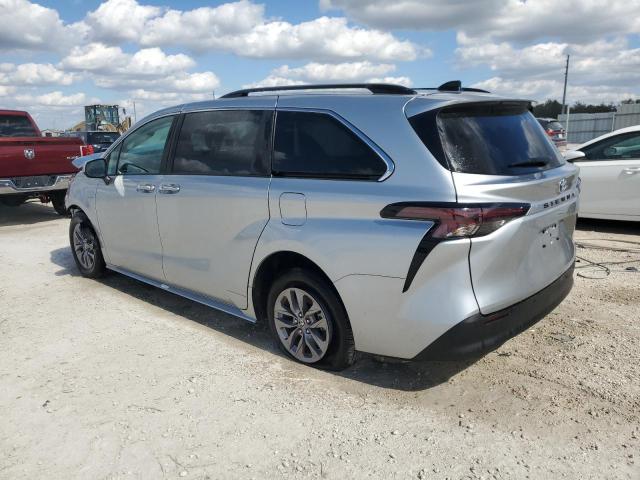 Photo 1 VIN: 5TDYRKEC6PS167560 - TOYOTA SIENNA XLE 