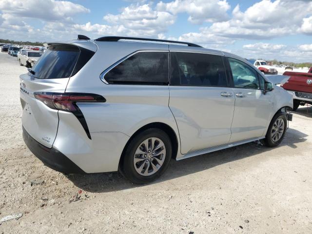 Photo 2 VIN: 5TDYRKEC6PS167560 - TOYOTA SIENNA XLE 