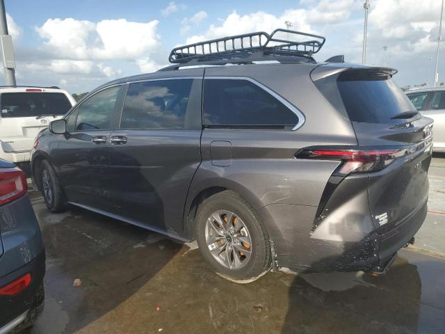 Photo 1 VIN: 5TDYRKEC6RS187875 - TOYOTA SIENNA XLE 