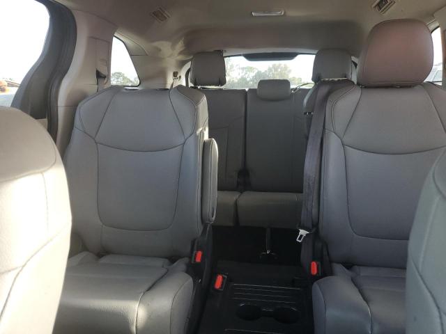 Photo 9 VIN: 5TDYRKEC6RS187875 - TOYOTA SIENNA XLE 