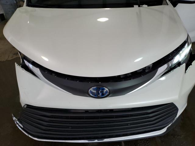 Photo 11 VIN: 5TDYRKEC7MS018330 - TOYOTA SIENNA XLE 