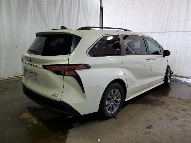 Photo 2 VIN: 5TDYRKEC7MS018330 - TOYOTA SIENNA XLE 