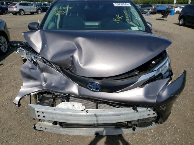 Photo 6 VIN: 5TDYRKEC7MS028629 - TOYOTA SIENNA XLE 