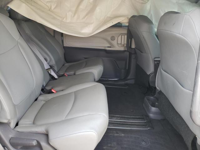 Photo 5 VIN: 5TDYRKEC7MS055992 - TOYOTA SIENNA XLE 