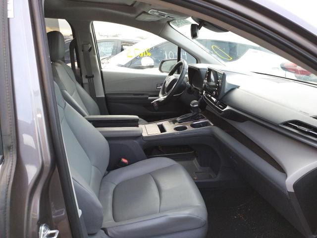 Photo 4 VIN: 5TDYRKEC7MS062926 - TOYOTA SIENNA XLE 