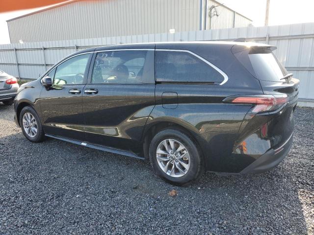 Photo 1 VIN: 5TDYRKEC7NS110037 - TOYOTA SIENNA XLE 