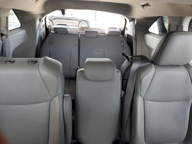 Photo 9 VIN: 5TDYRKEC7NS110720 - TOYOTA SIENNA XLE 