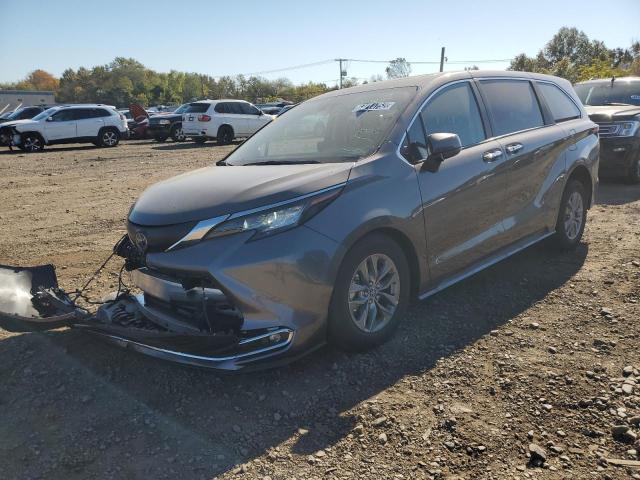 Photo 1 VIN: 5TDYRKEC7NS126299 - TOYOTA SIENNA XLE 