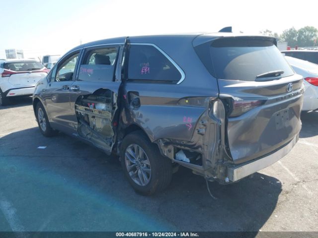 Photo 2 VIN: 5TDYRKEC7PS142862 - TOYOTA SIENNA 