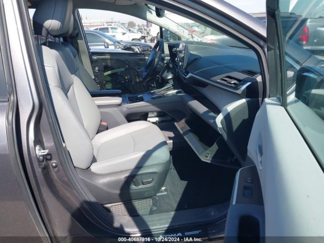 Photo 4 VIN: 5TDYRKEC7PS142862 - TOYOTA SIENNA 