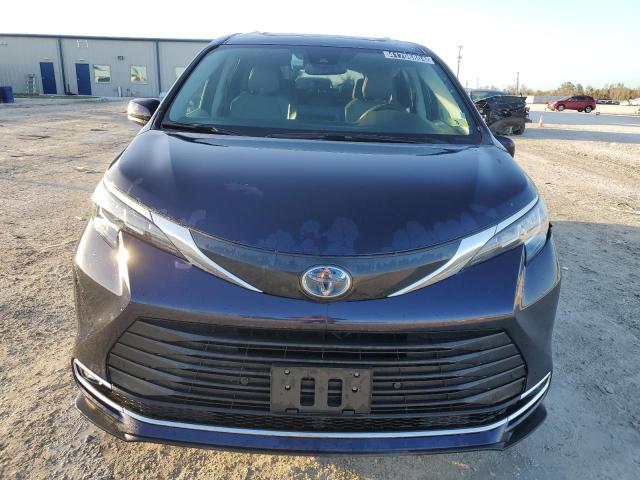 Photo 4 VIN: 5TDYRKEC7PS156342 - TOYOTA SIENNA XLE 