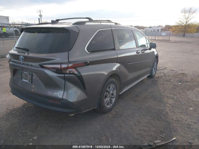 Photo 3 VIN: 5TDYRKEC7RS186217 - TOYOTA SIENNA 