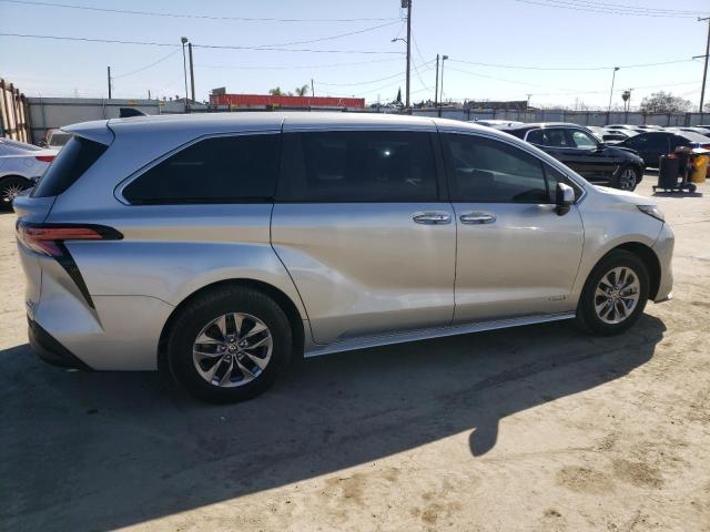 Photo 2 VIN: 5TDYRKEC8MS018367 - TOYOTA SIENNA XLE 