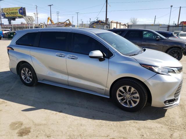 Photo 3 VIN: 5TDYRKEC8MS018367 - TOYOTA SIENNA XLE 