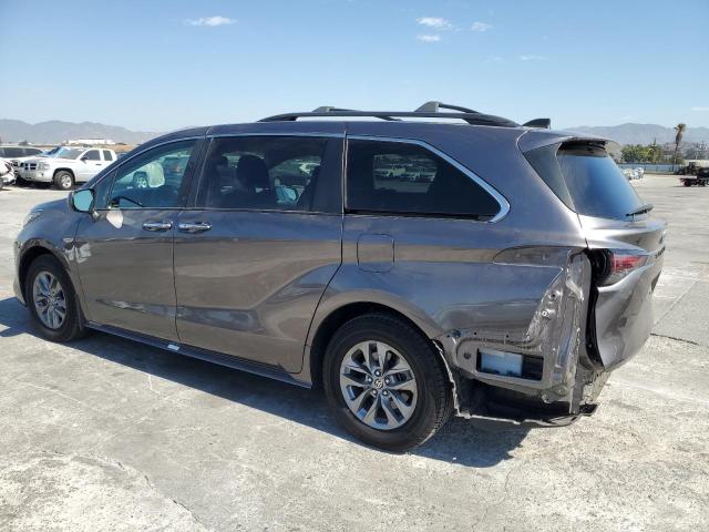 Photo 1 VIN: 5TDYRKEC8NS083561 - TOYOTA SIENNA XLE 