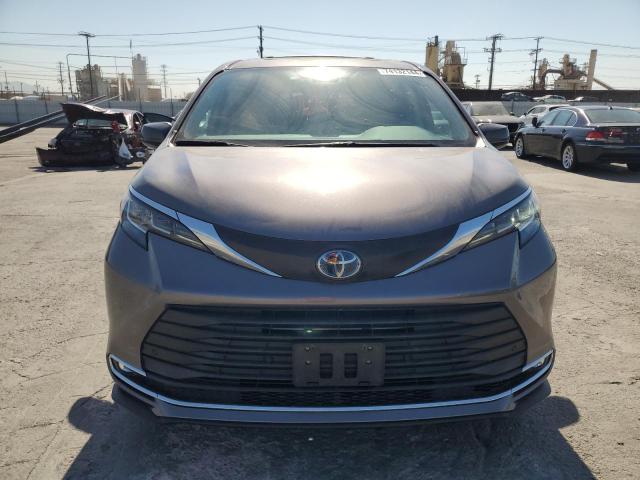 Photo 4 VIN: 5TDYRKEC8NS083561 - TOYOTA SIENNA XLE 