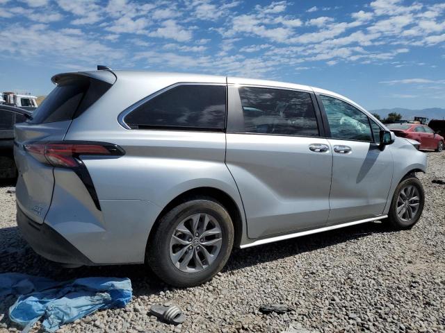 Photo 2 VIN: 5TDYRKEC8NS111892 - TOYOTA SIENNA 